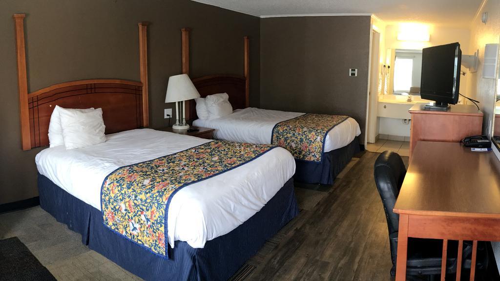 Americas Best Value Inn & Suites Jackson Ngoại thất bức ảnh