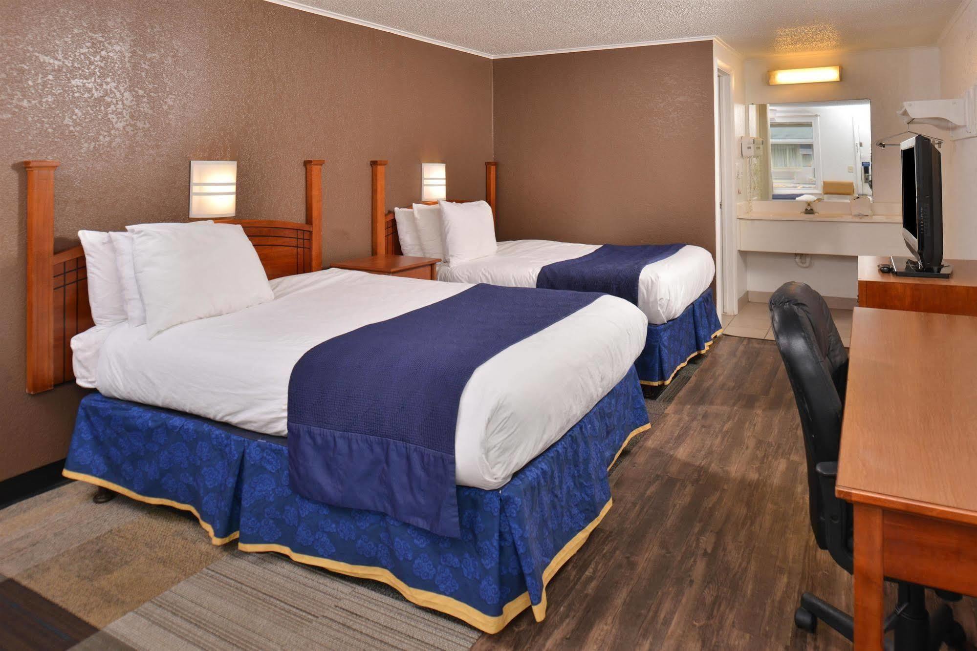 Americas Best Value Inn & Suites Jackson Ngoại thất bức ảnh