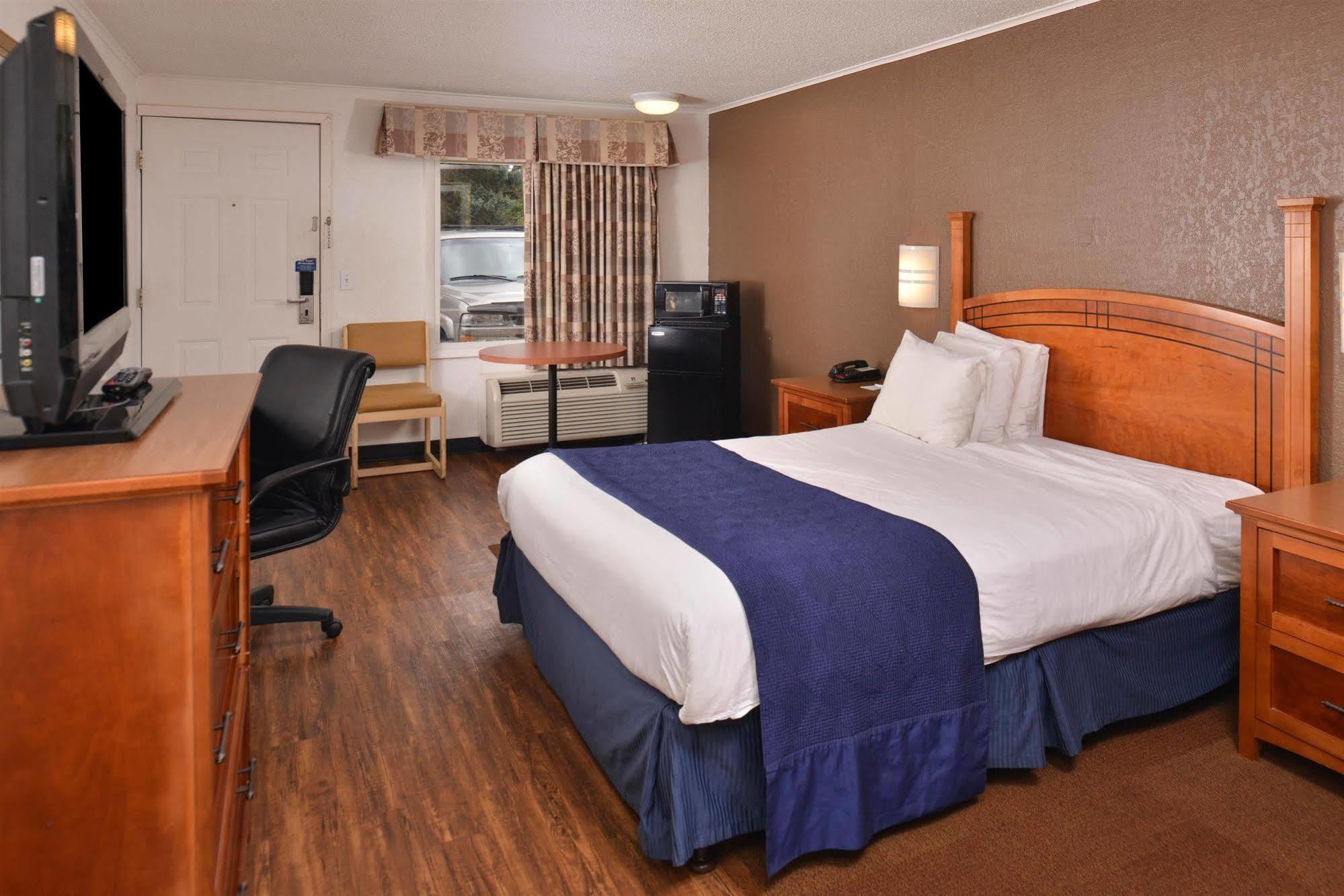 Americas Best Value Inn & Suites Jackson Ngoại thất bức ảnh