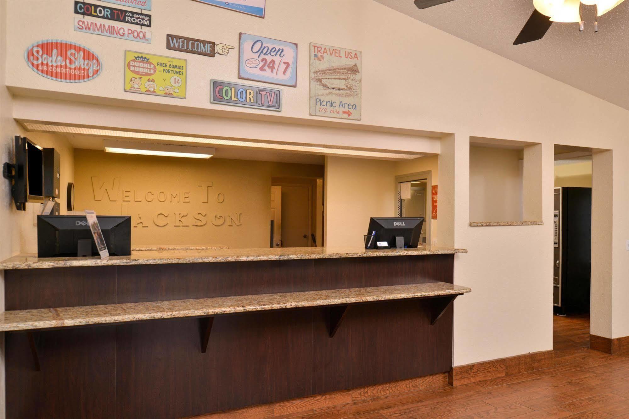 Americas Best Value Inn & Suites Jackson Ngoại thất bức ảnh